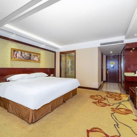 Vienna Hotel Dongguan Houjie Exhibition Center Luaran gambar