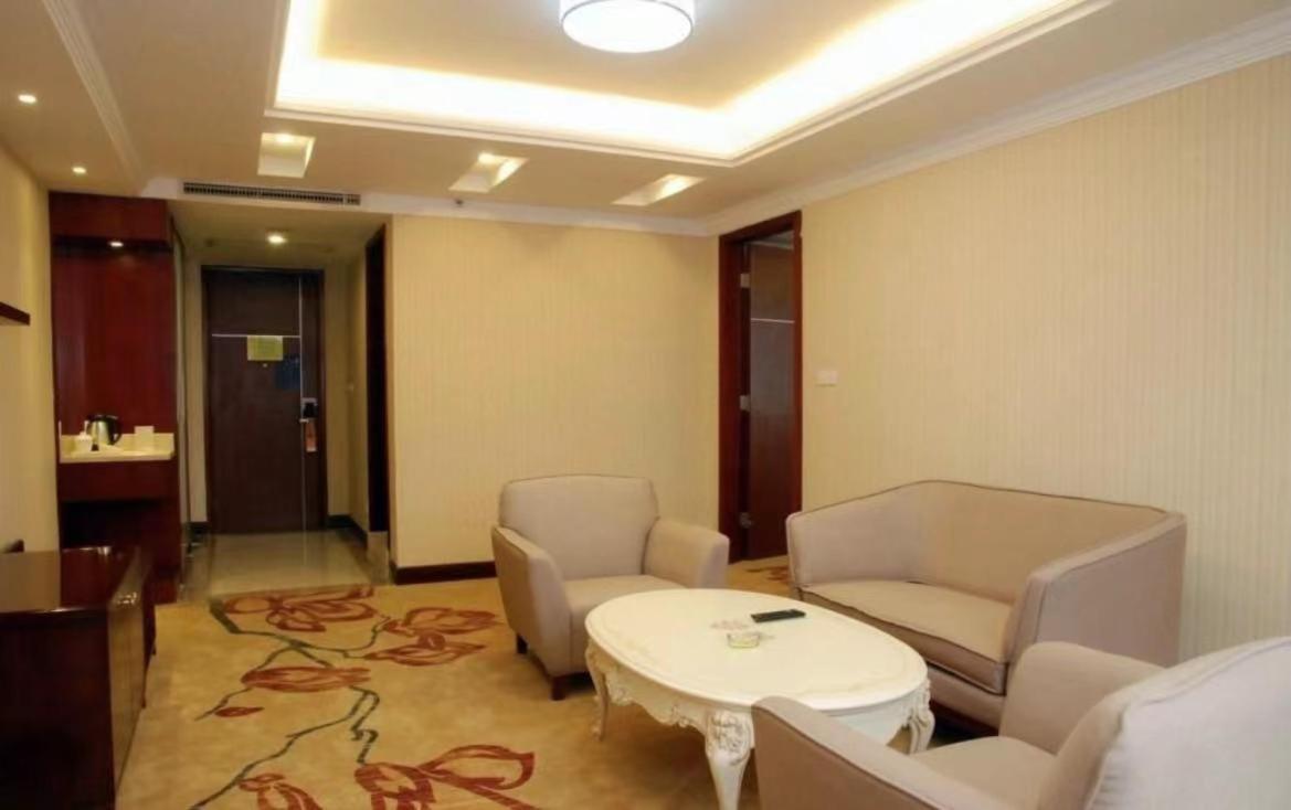 Vienna Hotel Dongguan Houjie Exhibition Center Luaran gambar