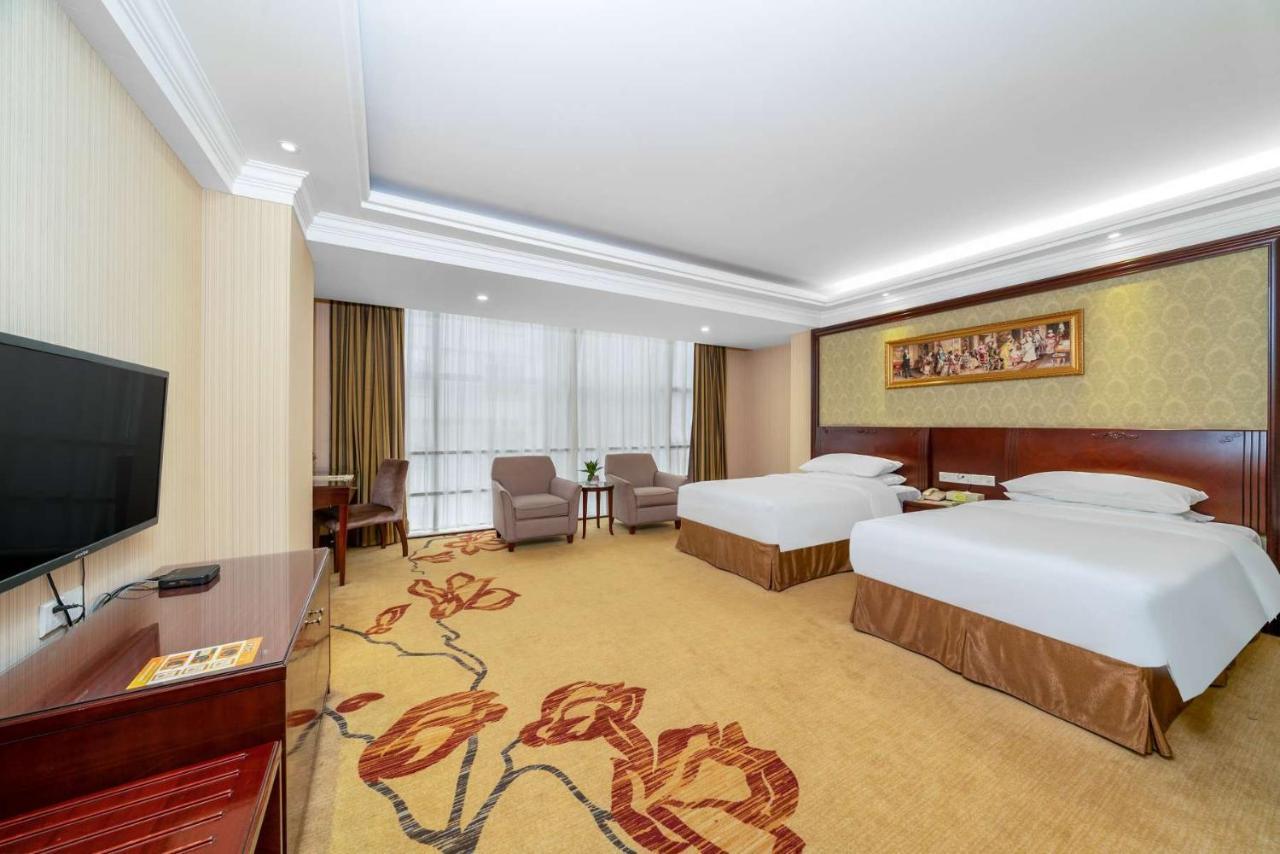 Vienna Hotel Dongguan Houjie Exhibition Center Luaran gambar