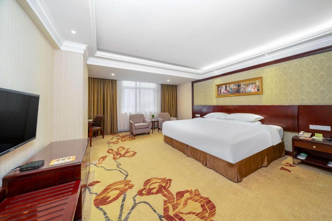 Vienna Hotel Dongguan Houjie Exhibition Center Luaran gambar