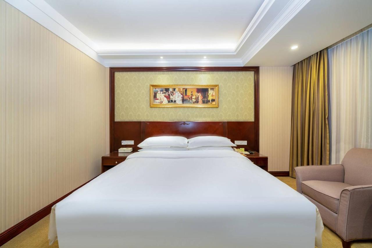 Vienna Hotel Dongguan Houjie Exhibition Center Luaran gambar