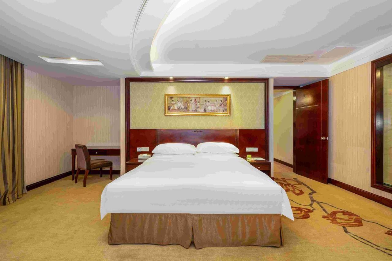 Vienna Hotel Dongguan Houjie Exhibition Center Luaran gambar