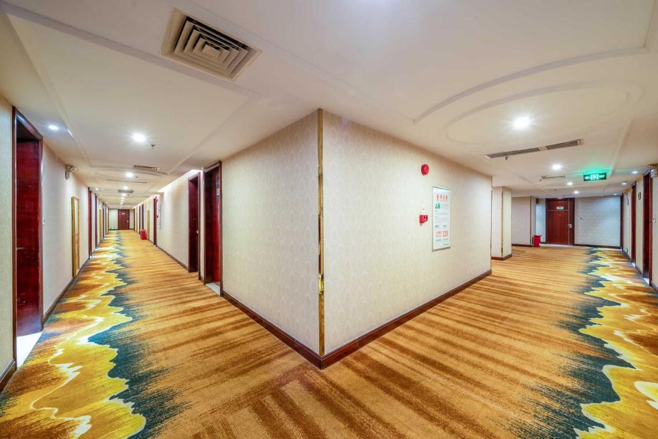 Vienna Hotel Dongguan Houjie Exhibition Center Luaran gambar