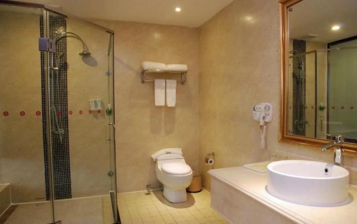 Vienna Hotel Dongguan Houjie Exhibition Center Luaran gambar